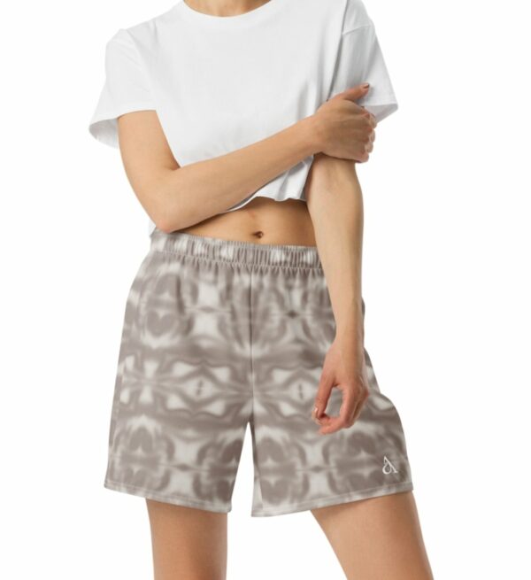 Batik Shorts Mellow Vorne