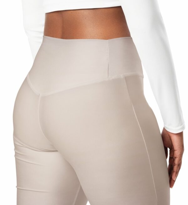 Leggings mit Schlag Lilac Flare Detailansicht