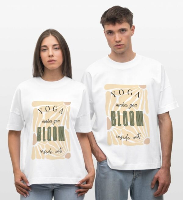 Oversized T Shirt Printed Yoga Weiss mit Retro Motiv