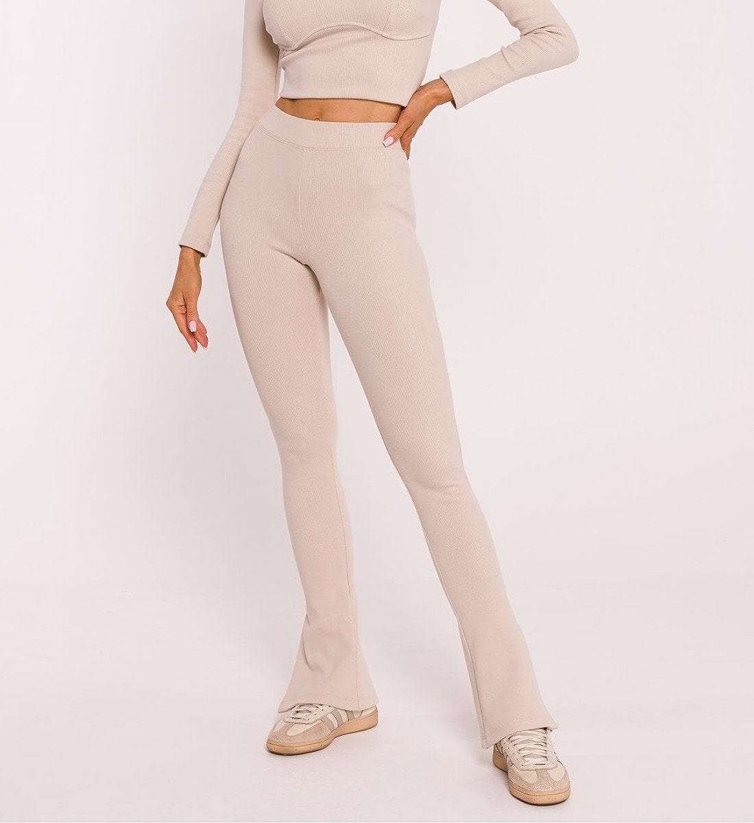 Leggings gerippt Hell Beige mit Schlag und Schlitz