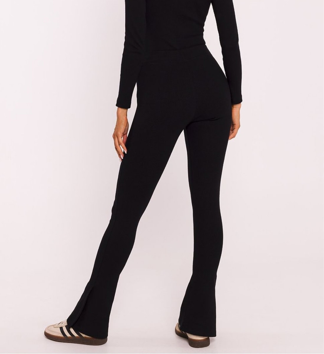 Leggings gerippt Schwarz mit Schlag und Schlitz