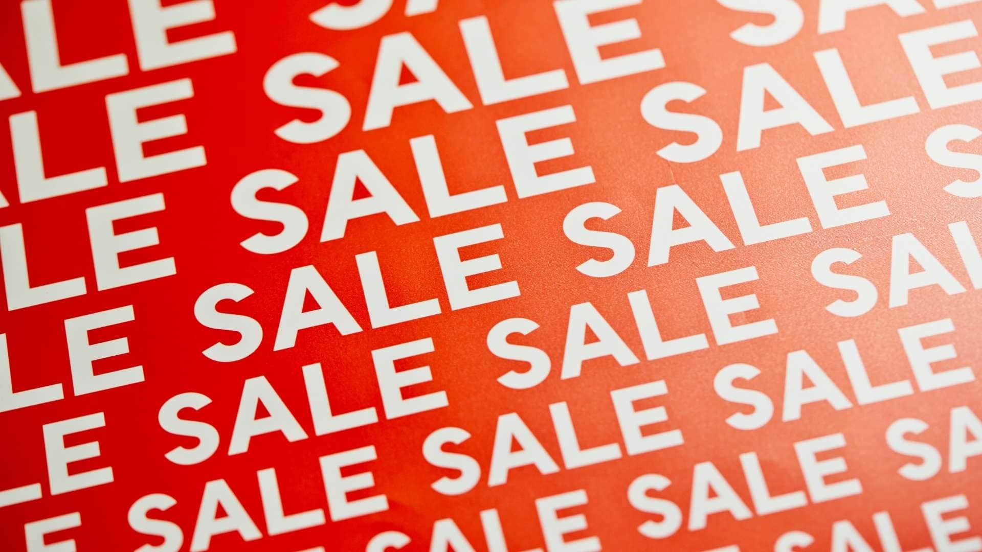 streetwear-und-activewear-im-sale-entdecken Streetwear und Activewear im Sale, T-Shirts und mehr